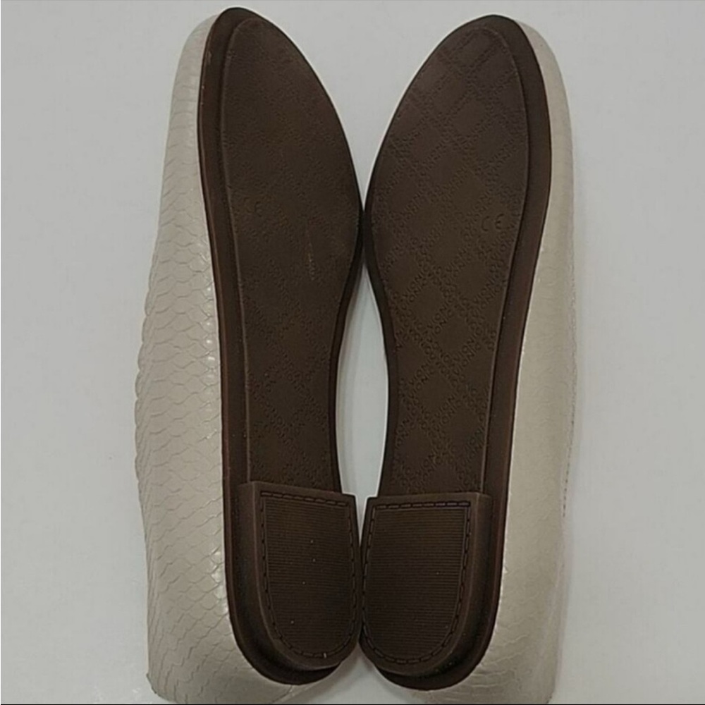 Vionic Women's Gray Textured Flats - Picture 4 of 4
